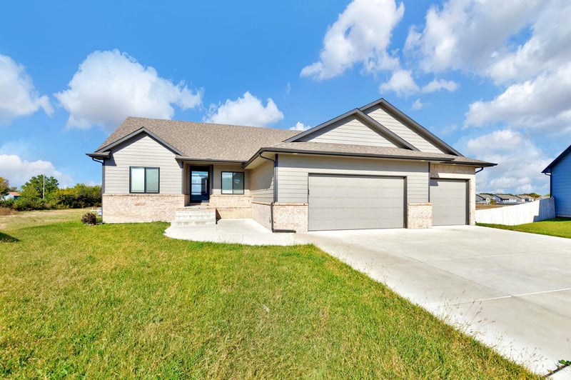 12037 Bonita Ct, Wichita, KS 67207