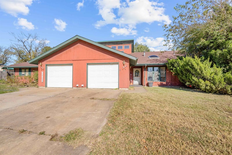 216 Northridge Ct, Lindsborg, KS 67456