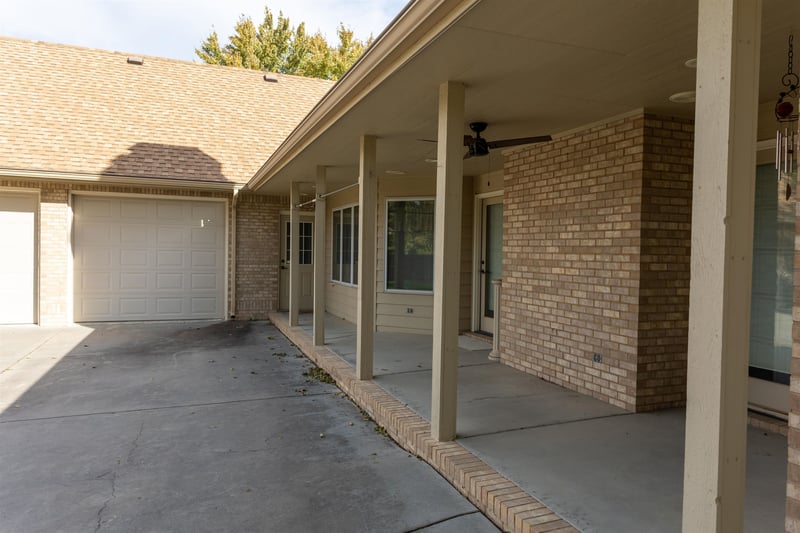 335 S Fairhaven Rd, Wichita, KS 67209