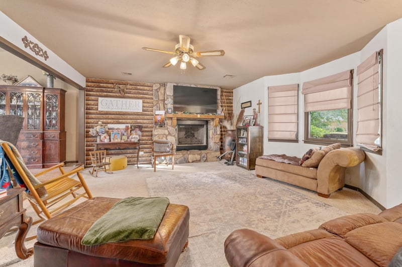 23 Young St, Caldwell, KS 67022