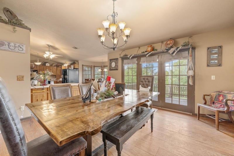 23 Young St, Caldwell, KS 67022