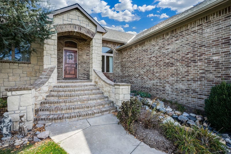 1210 S City View St, Wichita, KS 67235