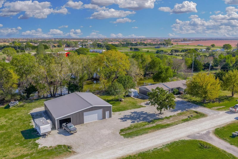 9770 SE Kay Dr, Leon, KS 67074
