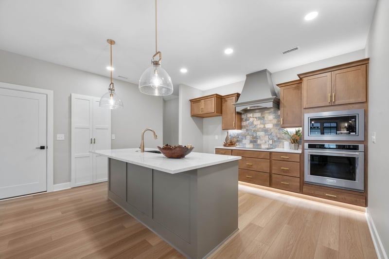 6134 Hiebert Dr, Park City, KS 67219