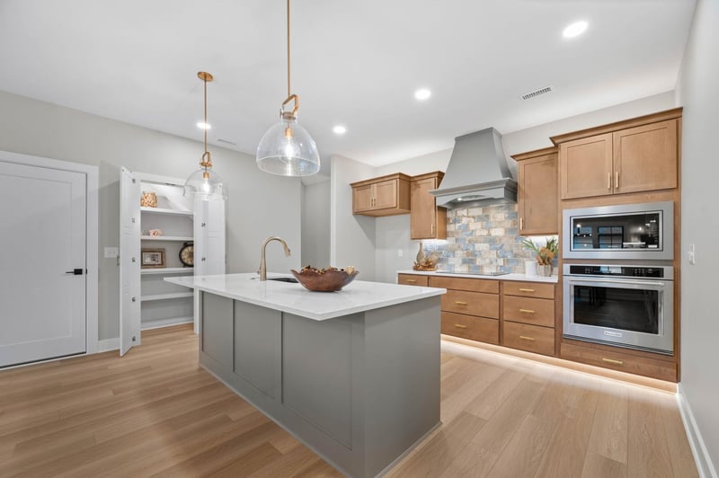 6134 Hiebert Dr, Park City, KS 67219