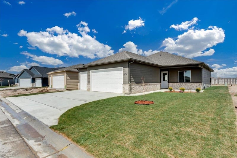 4434 Sunny Ct, Wichita, KS 67205