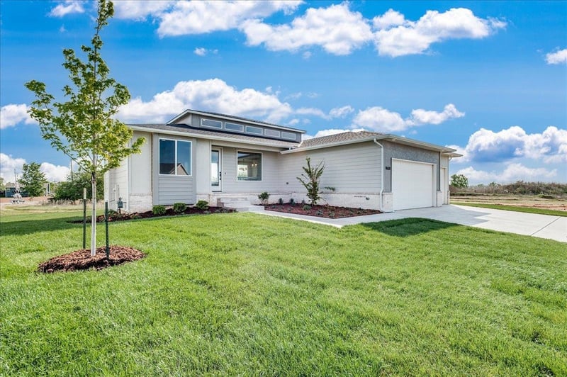 9630 Cedar Ln, Maize, KS 67101