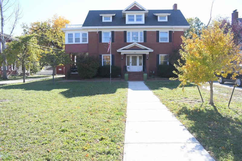 219 Prescott Ave, Salina, KS 67401