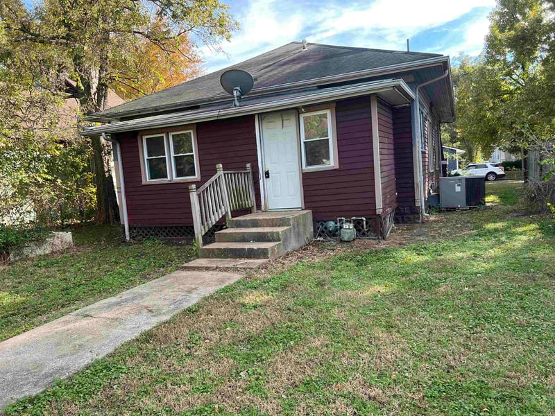 1204 11th Ave, Winfield, KS 67156