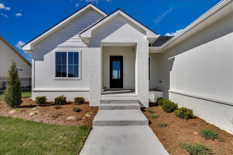 9658 Cedar Ln, Maize, KS 67101