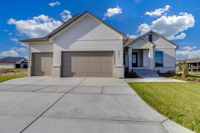 4431 Grey Meadows Ct, Maize, KS 67101