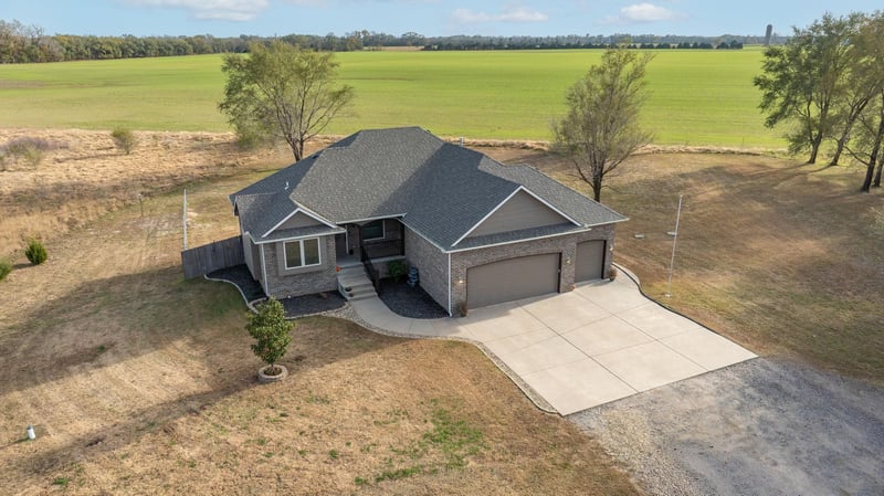 35701 W 47th St S, Cheney, KS 67025