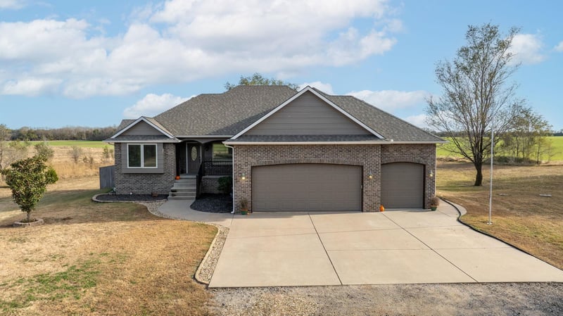 35701 W 47th St S, Cheney, KS 67025