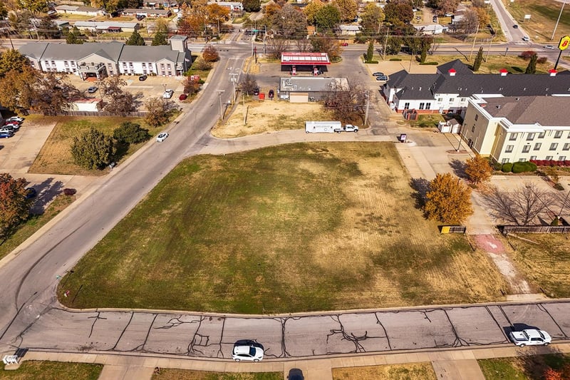 Marcella & Huehl, Salina, KS 67401