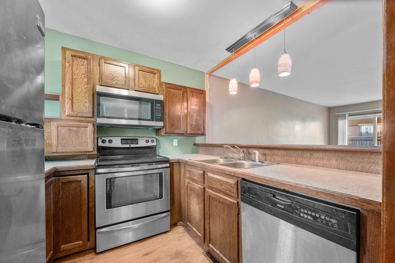 2405 S Capri Unit #602, Wichita, KS 67210