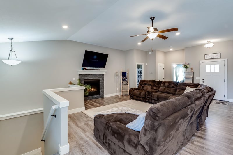 3040 N Susan Ln, Mulvane, KS 67110