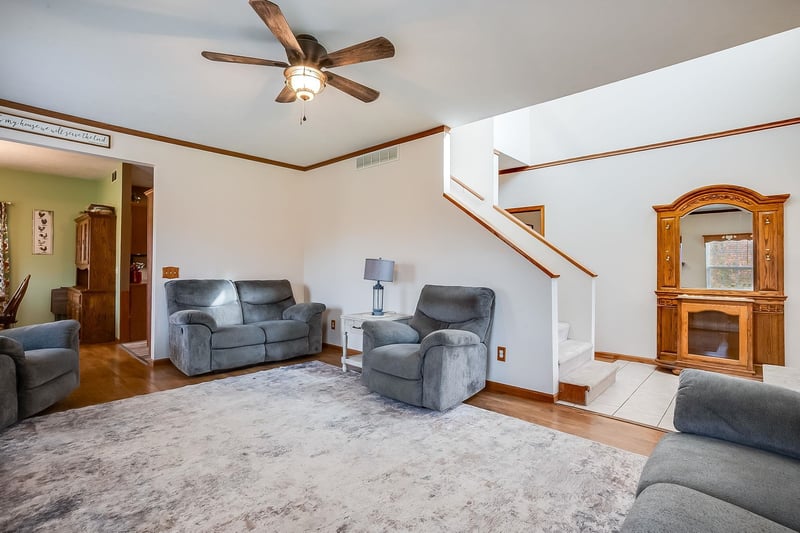 9226 Epping Ln, Halstead, KS 67056