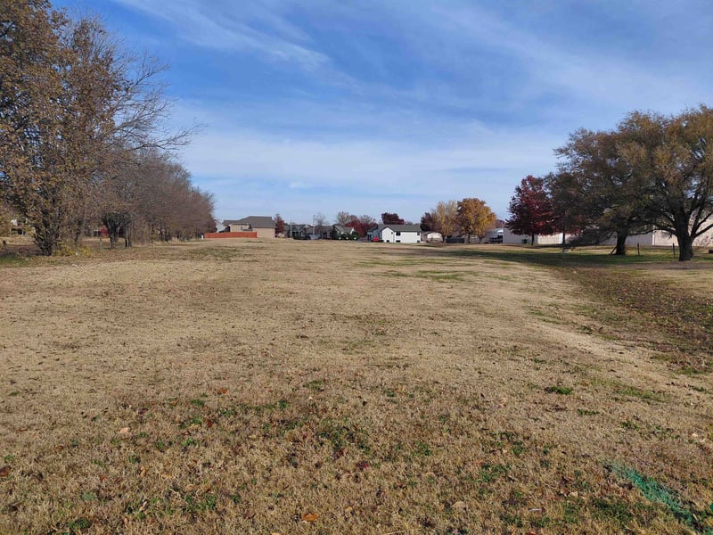 1001 Myles Dr, Wellington, KS 67152