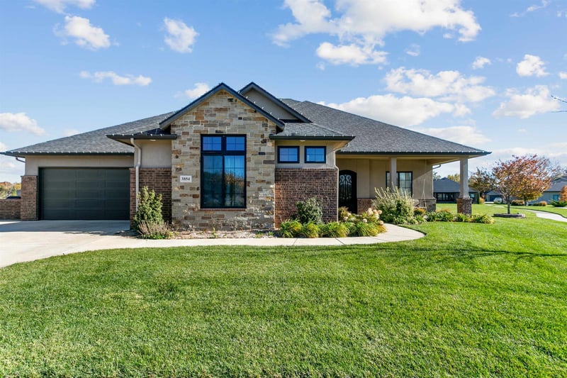 3854 Red Fox Cir, Maize, KS 67101