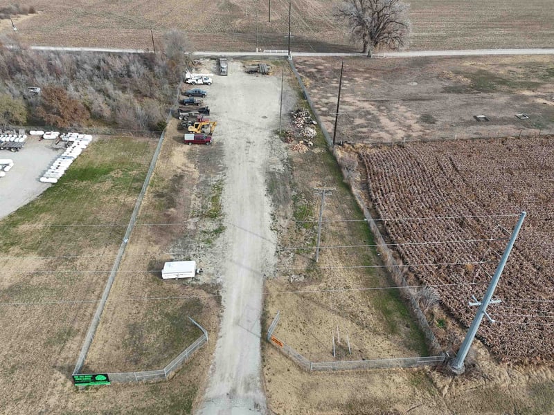 417 S 6th St, Clay Center, KS 66938