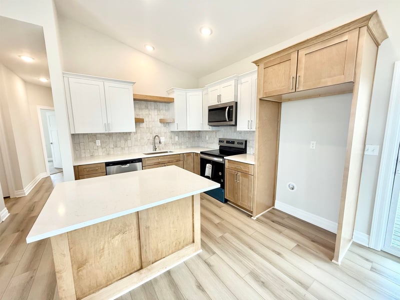 5496 N Toben Dr, Bel Aire, KS 67227