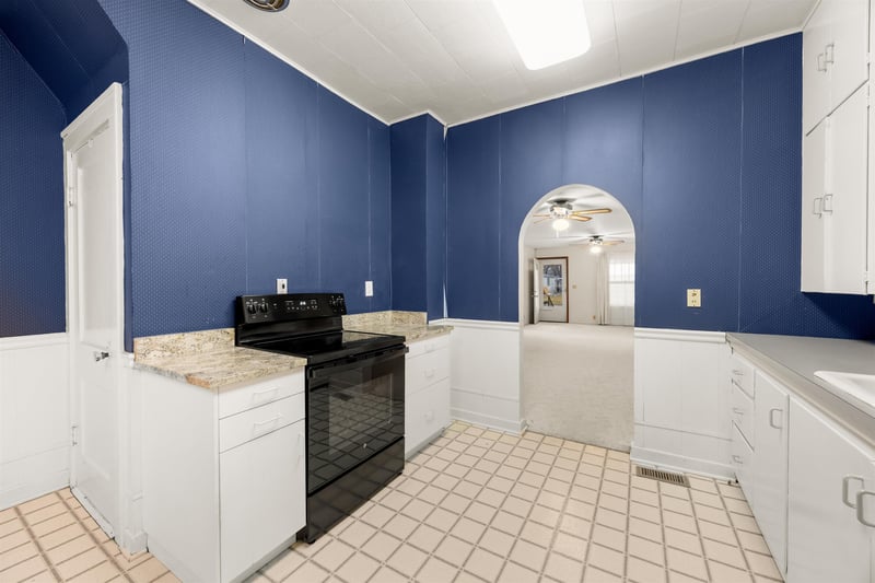 242 S Paw Paw, Howard, KS 67349