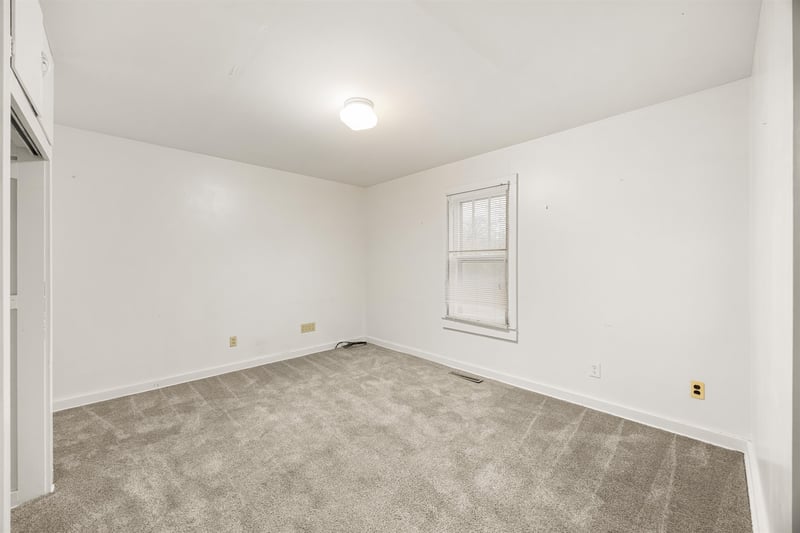 242 S Paw Paw, Howard, KS 67349