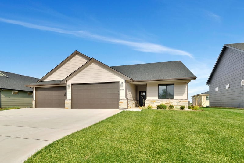 5456 N Toben Dr, Bel Aire, KS 67227