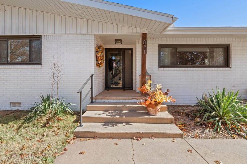821 N Anthony Ave, Anthony, KS 67003