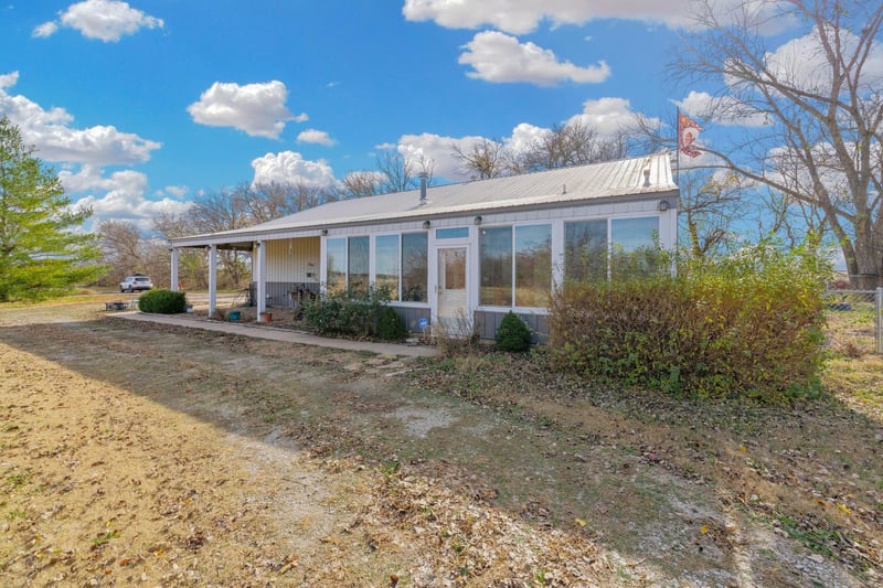 651 N Hydraulic, Belle Plaine, KS 67013