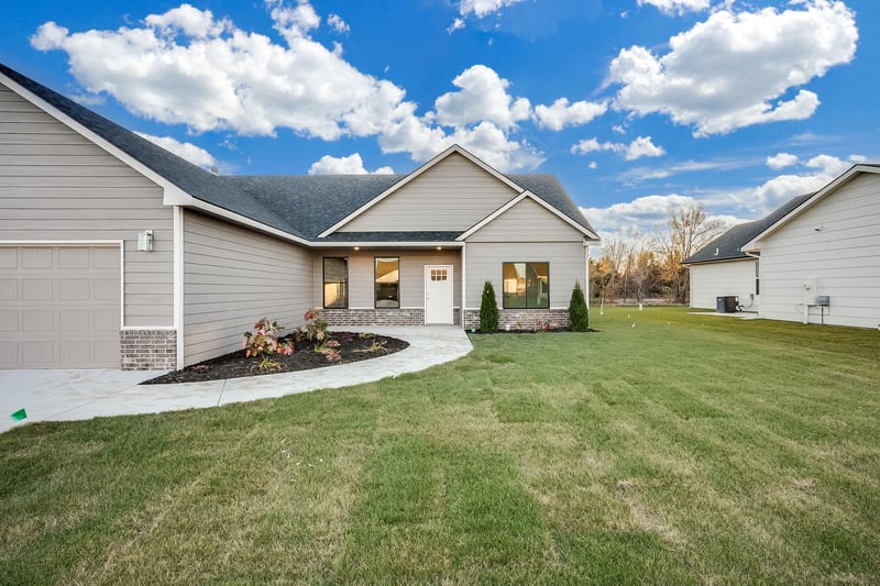 613 Sweetwater , Maize, KS 67101