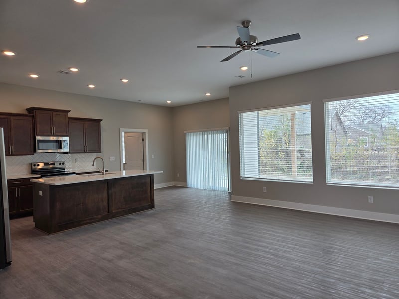 1107 N Main St, Rose Hill, KS 67133