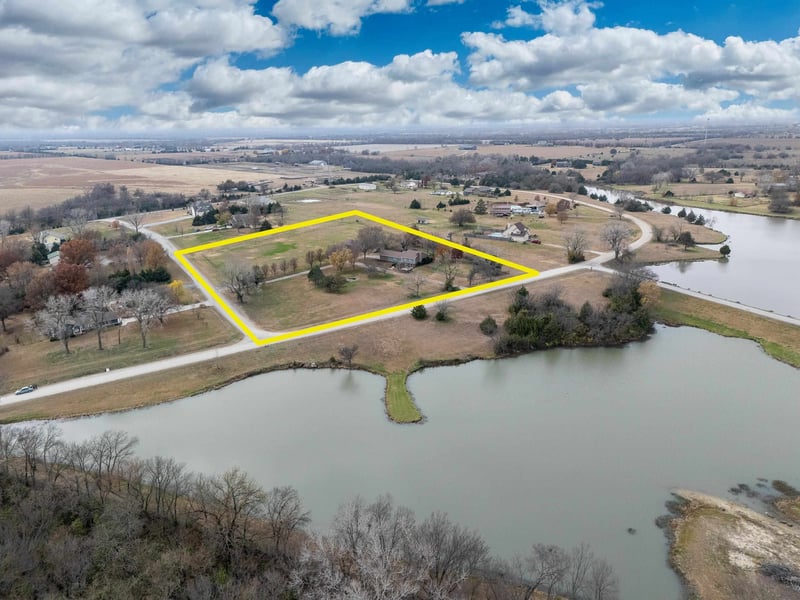 11601 SW 48th Ter, Towanda, KS 67144