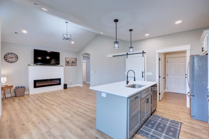 1205 E Park Glen Ct, Clearwater, KS 67026