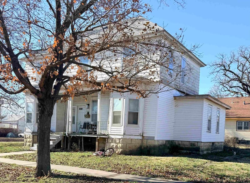 203 2nd St, Marion, KS 66861