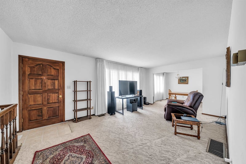 216 N Sedgwick Ave, Burrton, KS 67020