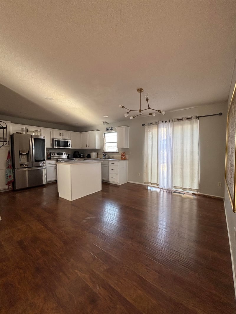 1314 Hurley St, Haysville, KS 67060