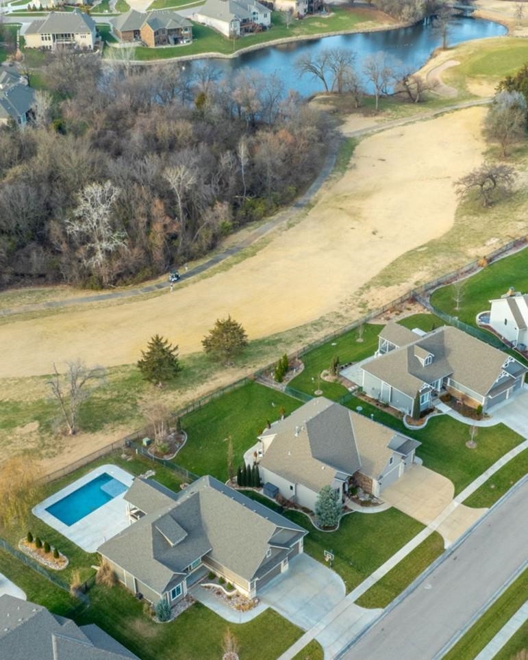 1242 E Lookout St, Derby, KS 67037