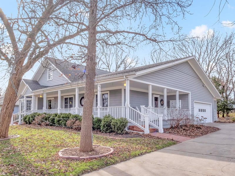 317 Bluestem St, North Newton, KS 67117