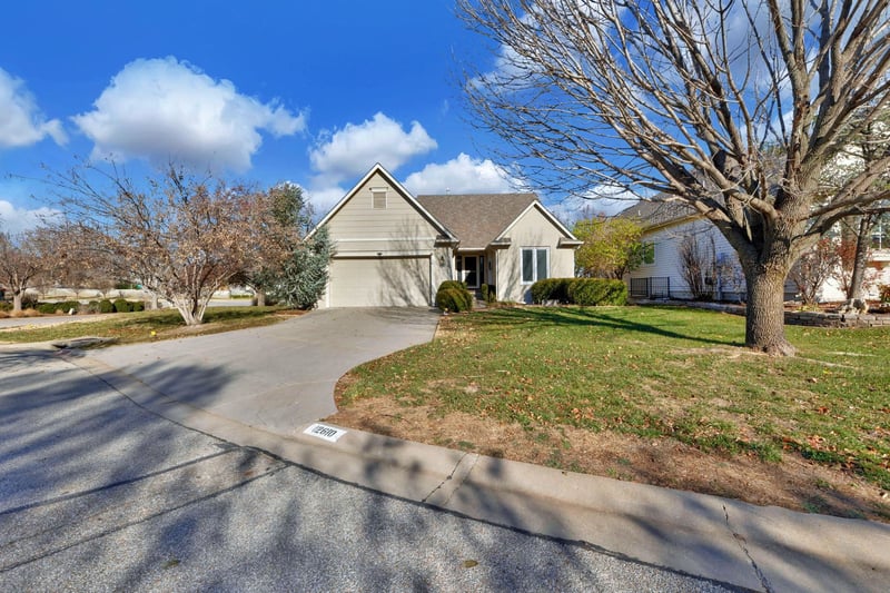 12610 Bradford Cir, Wichita, KS 67206