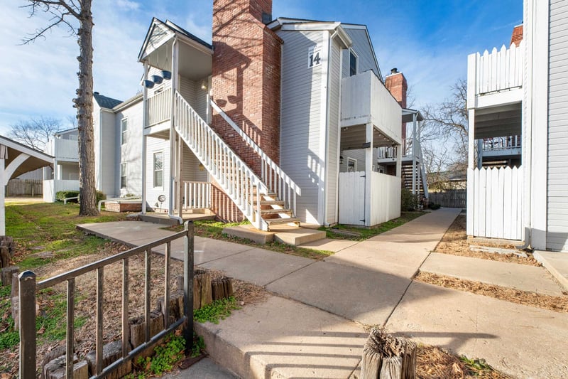 1717 Cypress St #1424, Wichita, KS 67207