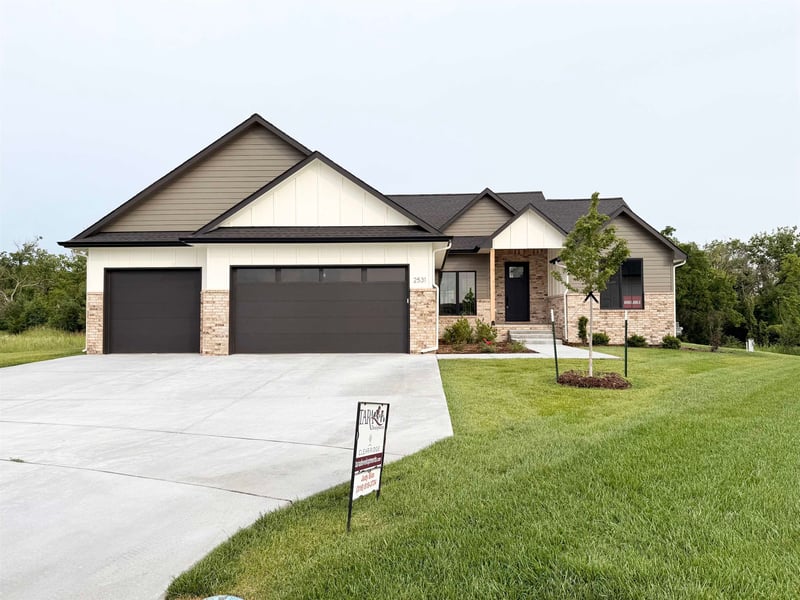 2531 Clear Creek St, Wichita, KS 67230