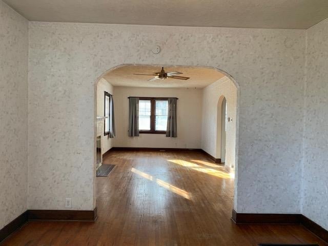 101 N Rothsay Ave, Minneapolis, KS 67467