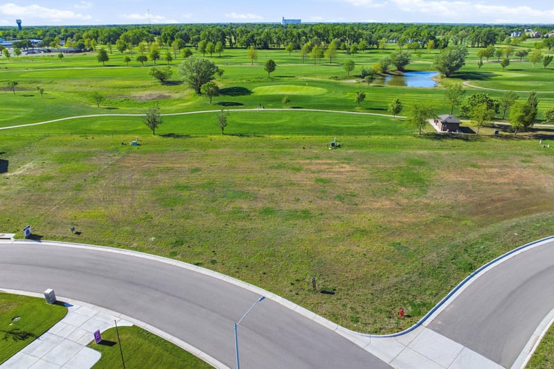 301 Cherry Oaks St, Cheney, KS 67025
