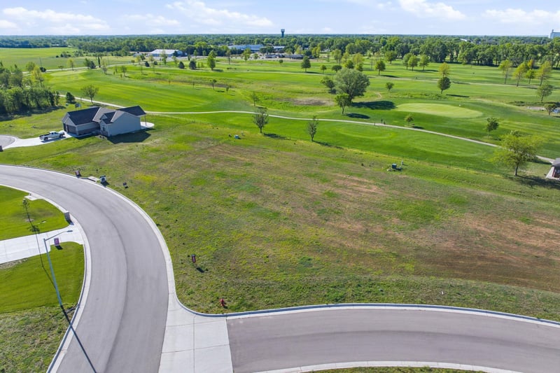301 Cherry Oaks St, Cheney, KS 67025