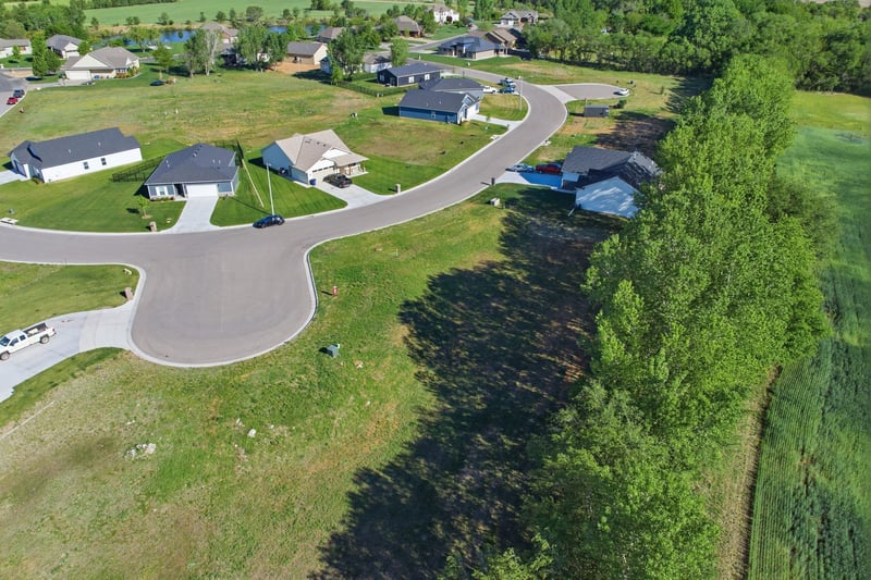 211 Cherry Oaks St, Cheney, KS 67025