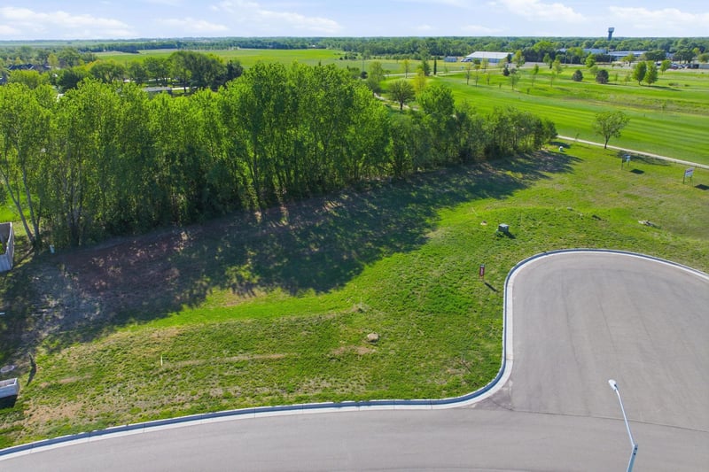 211 Cherry Oaks St, Cheney, KS 67025