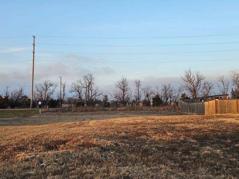 436 S Sweetwater Rd, Maize, KS 67101