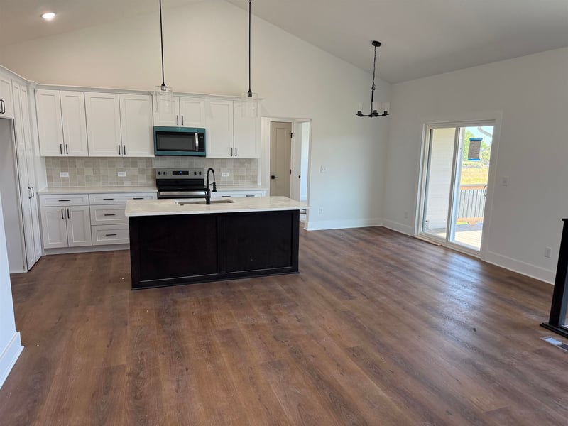 137 Poplar Cir, Goddard, KS 67052