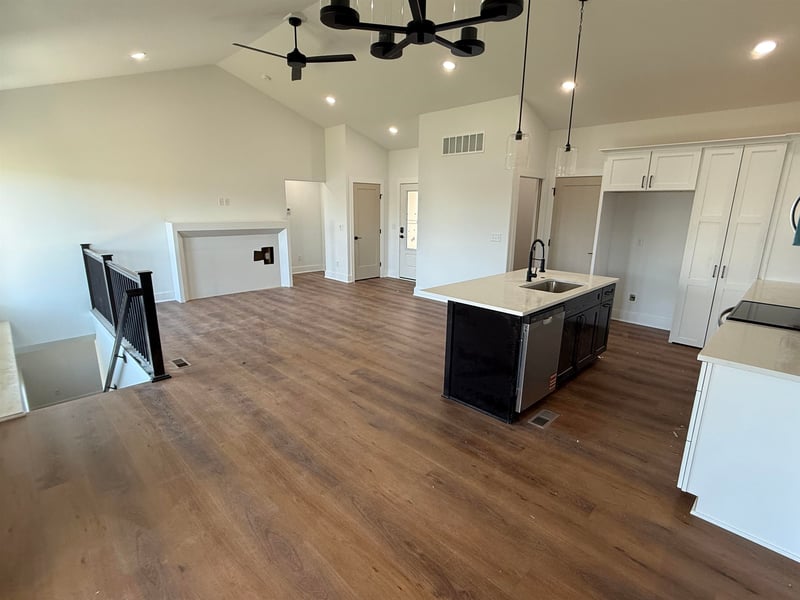 137 Poplar Cir, Goddard, KS 67052